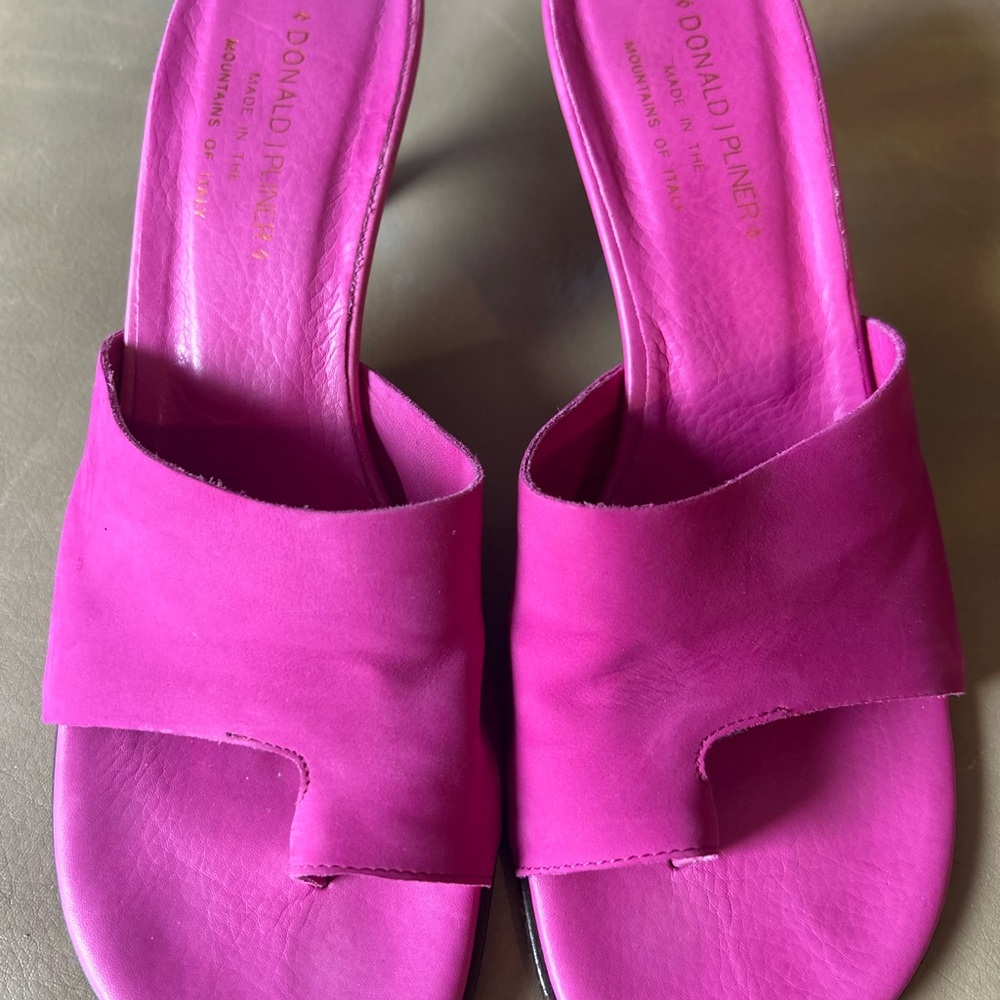 Donald J. Pliner Women's Pink Slide Sandals